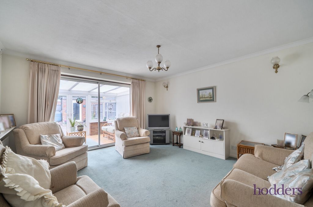 Property photo 2 of 21 B73357A4-0Ef9-49F...
