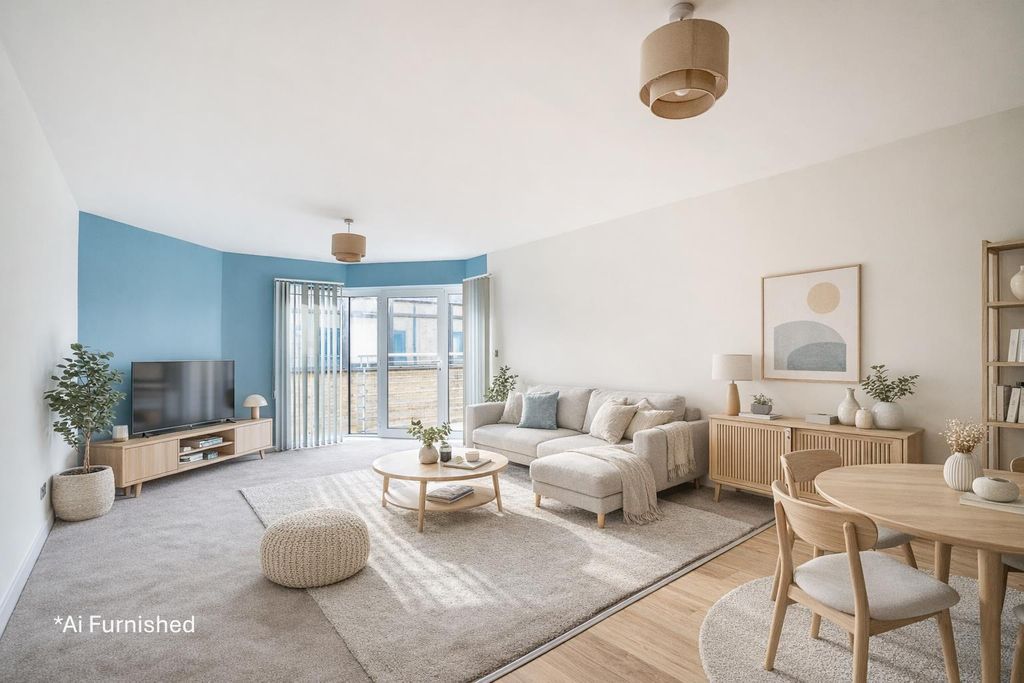 Property photo 3 of 11 Living Room