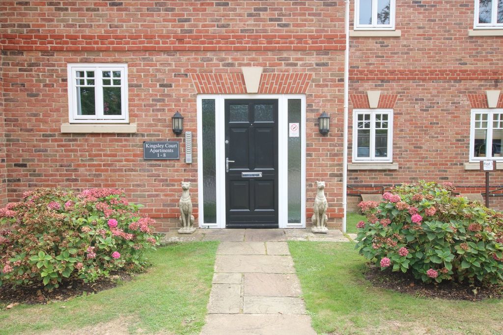 Property photo 3 of 3