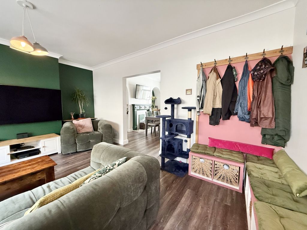 Property photo 3 of 17 Img_7338