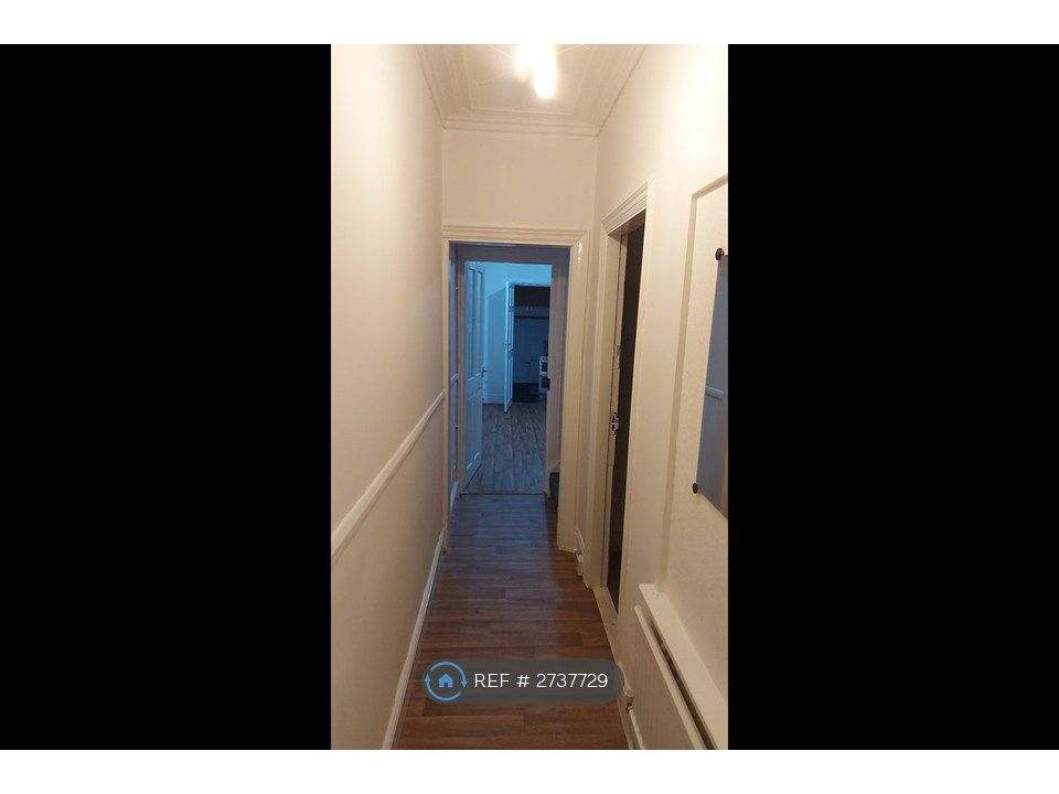 Property photo 2 of 15 Hallway