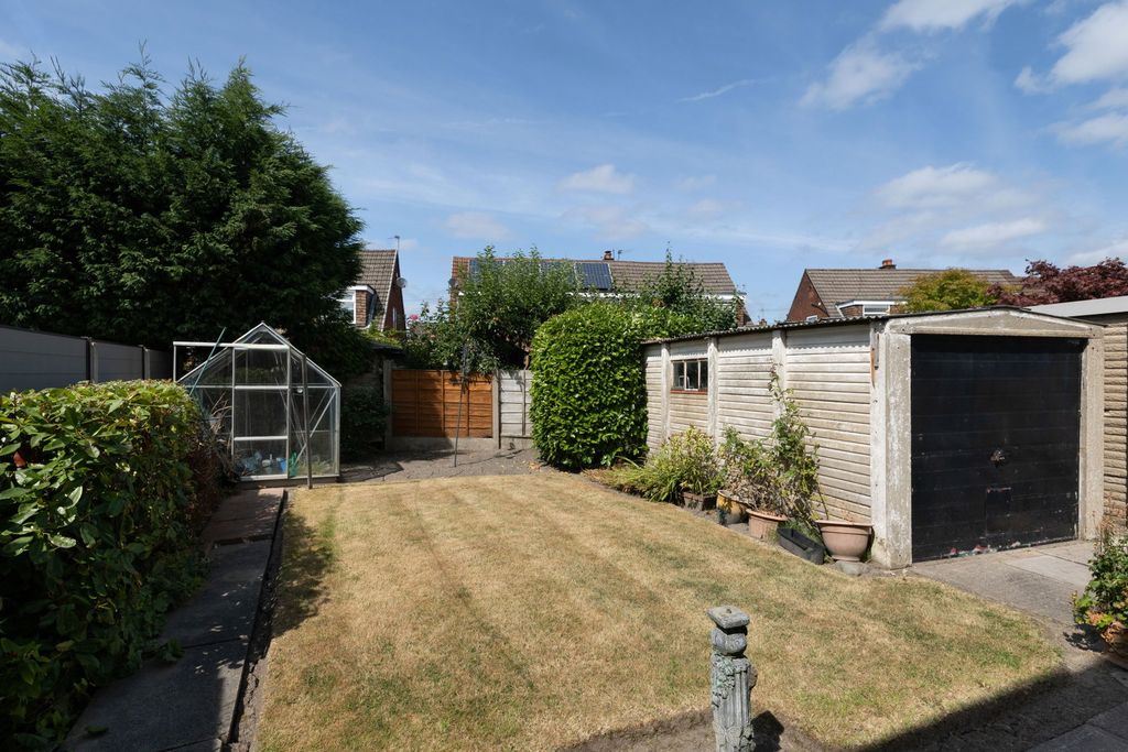 Property photo 2 of 21