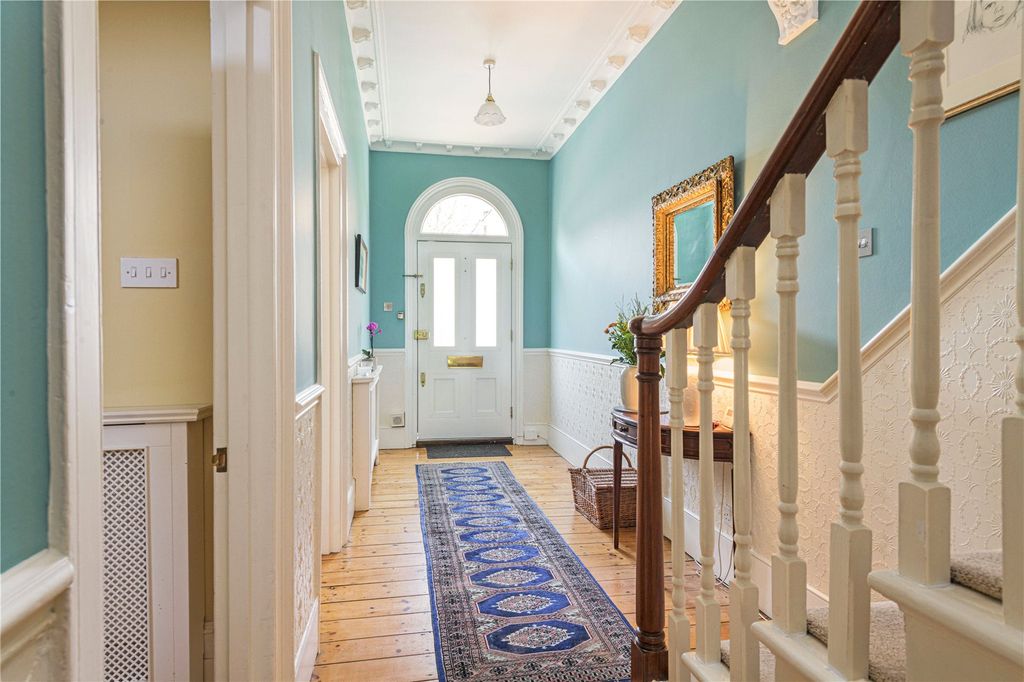 Property photo 2 of 22 Reception