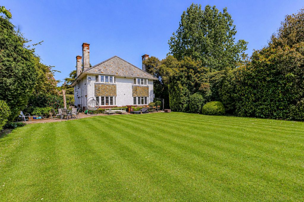 Property photo 1 of 19