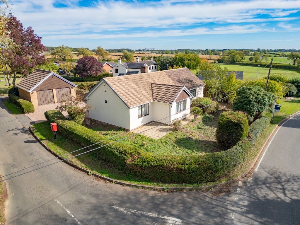 Property photo 1 of 49 5235752