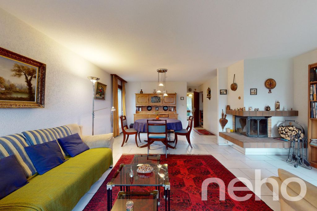 Property photo 2 of 13