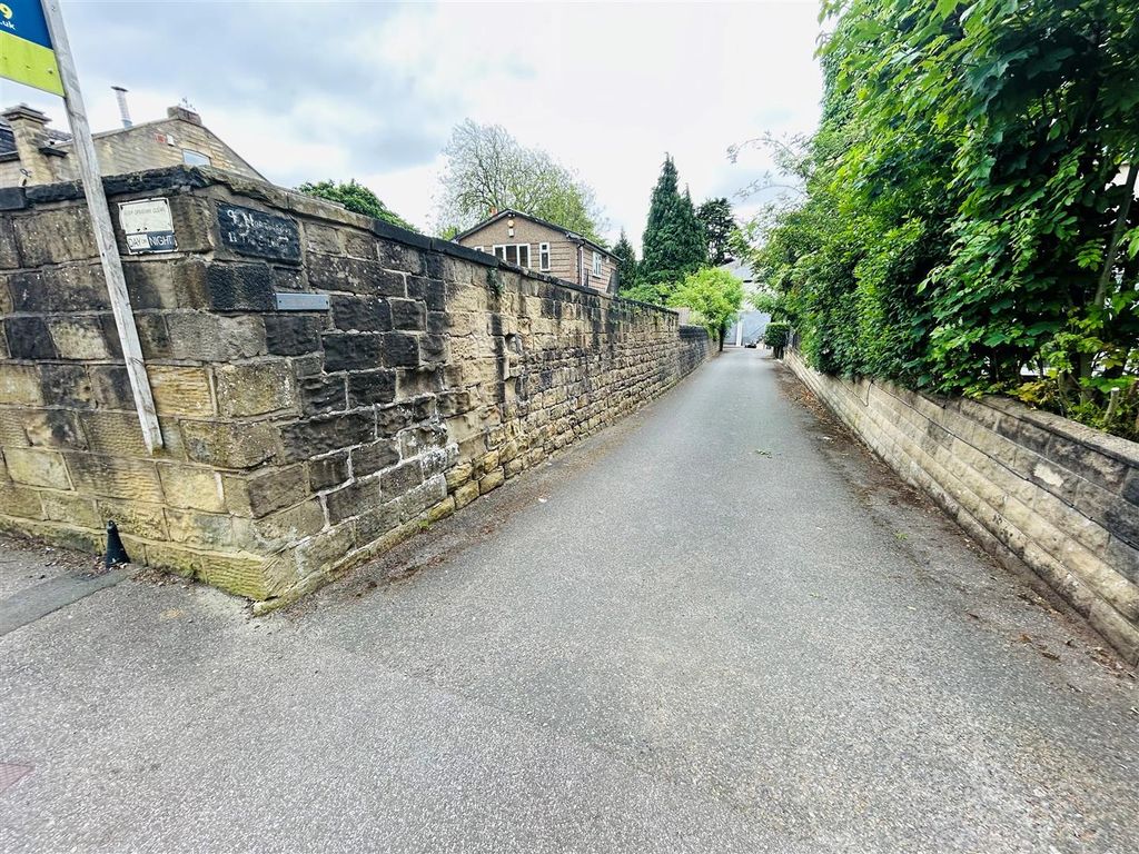 Property photo 1 of 10 External 1.Jpg