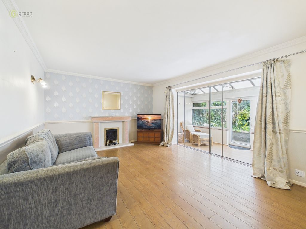 Property photo 3 of 16 Cam01698G0Pr0174Still008