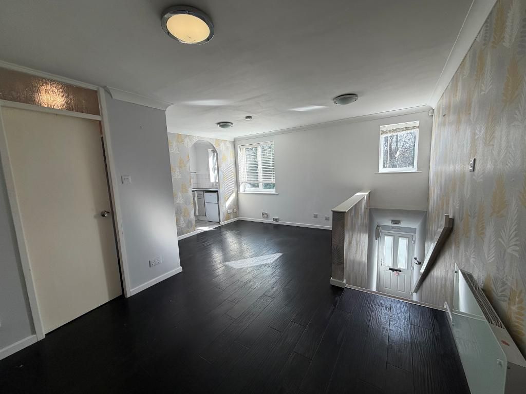 Property photo 1 of 7 Studio