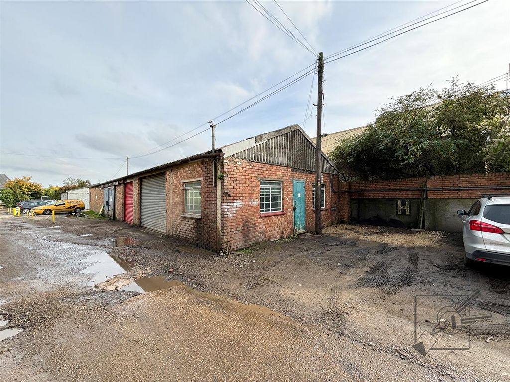 Property photo 2 of 7