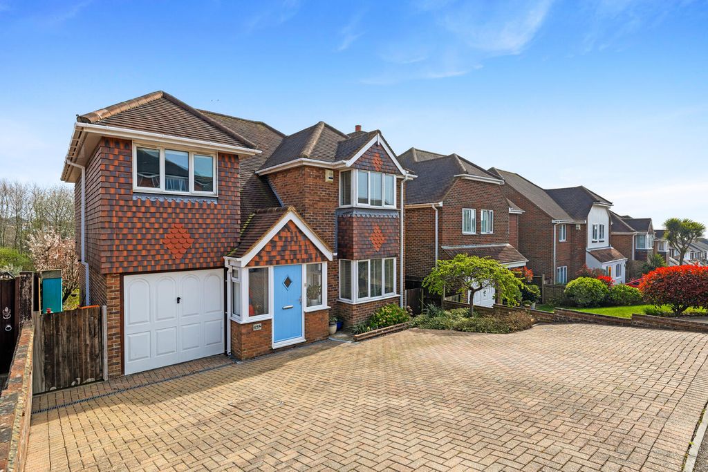 Property photo 1 of 17 Front (Exterior)