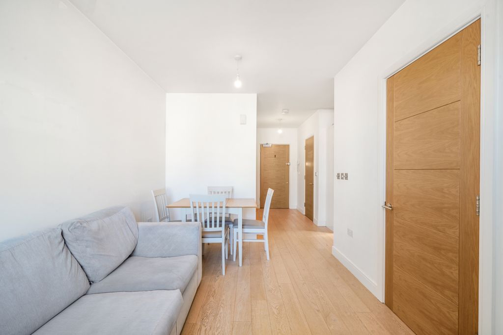 Property photo 3 of 10 Gallery