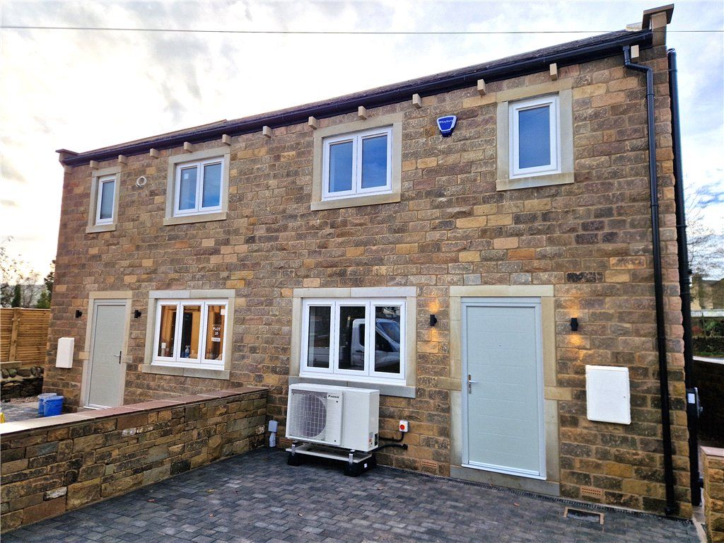 Property photo 1 of 4 External