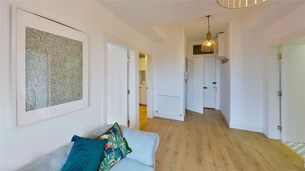 Property photo 2 of 8 Photo 2