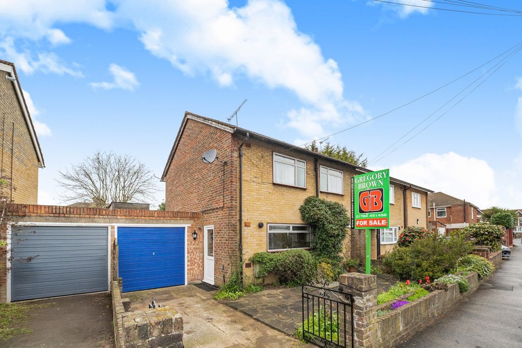 Property photo 1 of 12