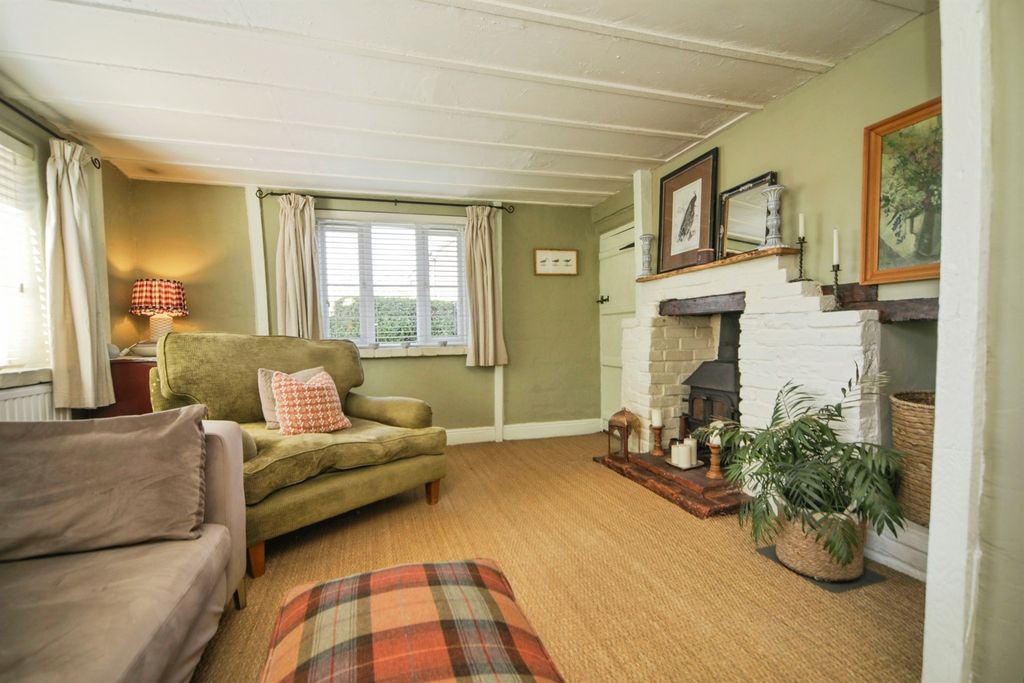 Property photo 2 of 24
