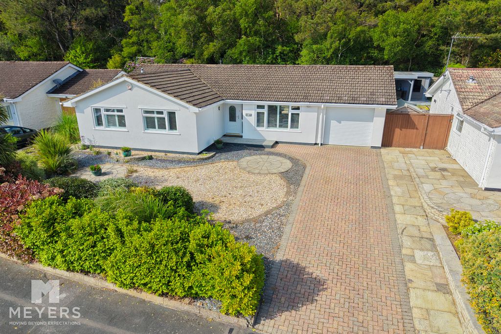 Property photo 1 of 34