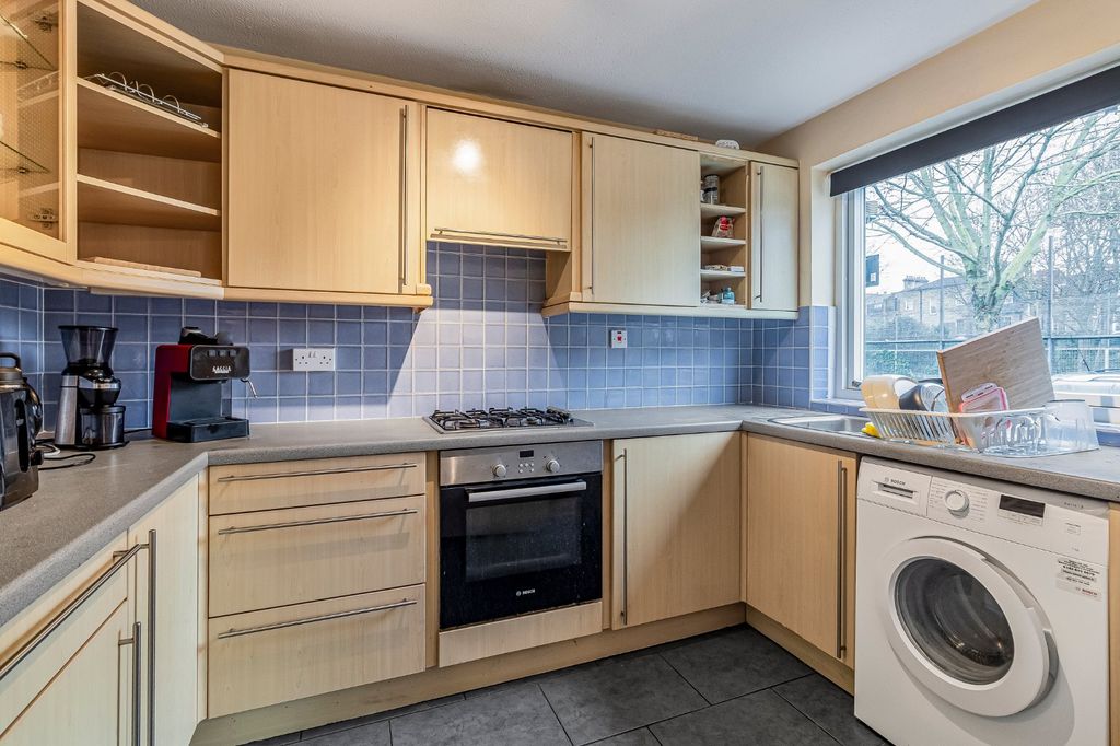 Property photo 3 of 16 Picture No. 33