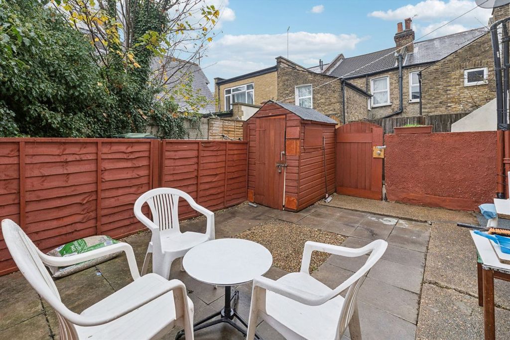 Property photo 2 of 5