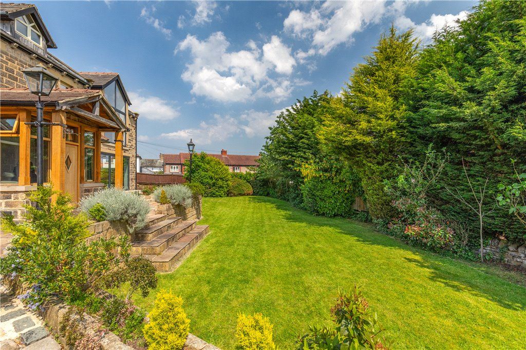 Property photo 2 of 43 Extensive Gardens