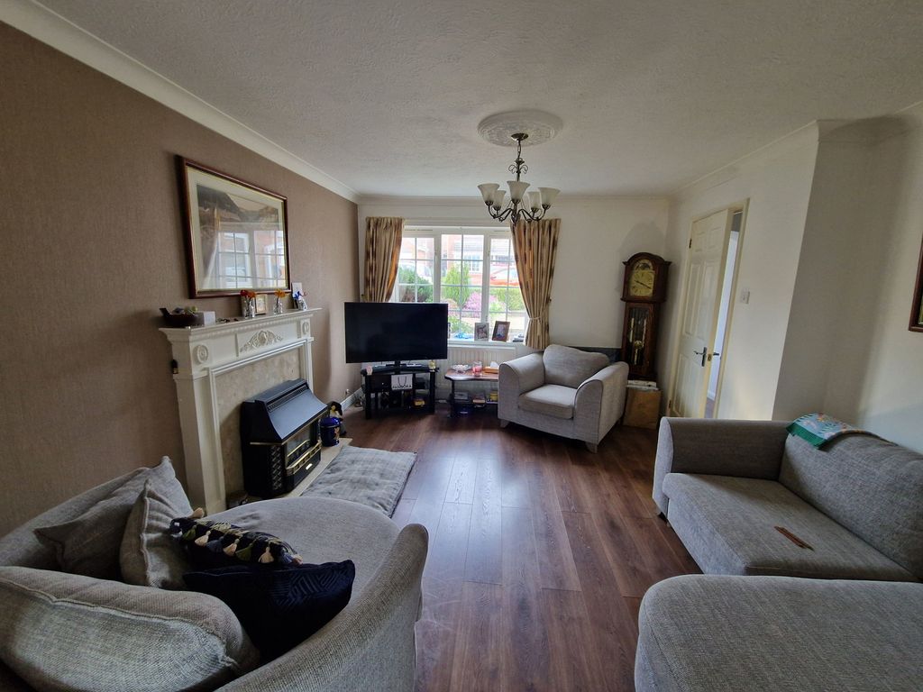 Property photo 3 of 15