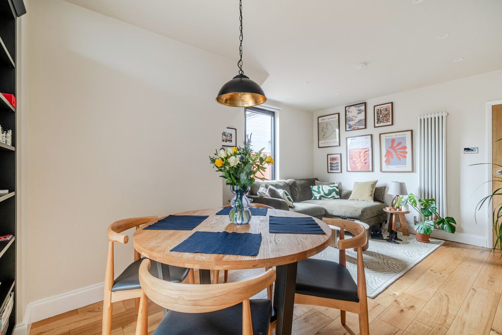 Property photo 2 of 12 1509855-10-6A8482...