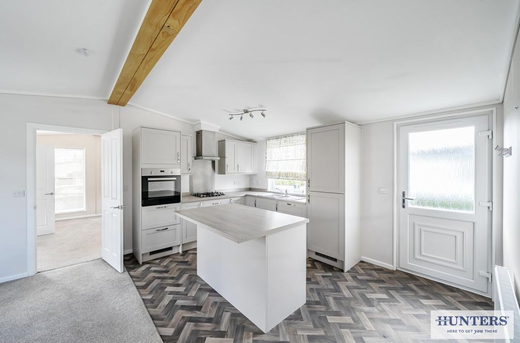 Property photo 2 of 21 9d1F4Fa2-9088-4Ac0-A9c8-38d9c7c516Ad.Jpg