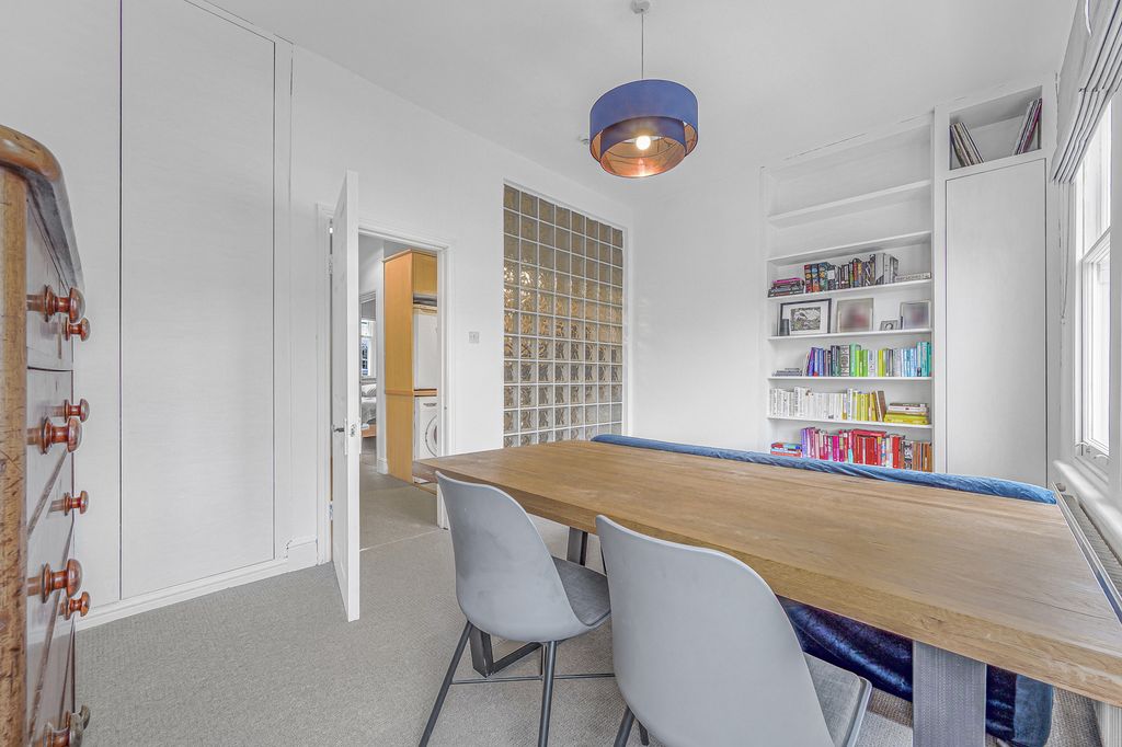 Property photo 3 of 9