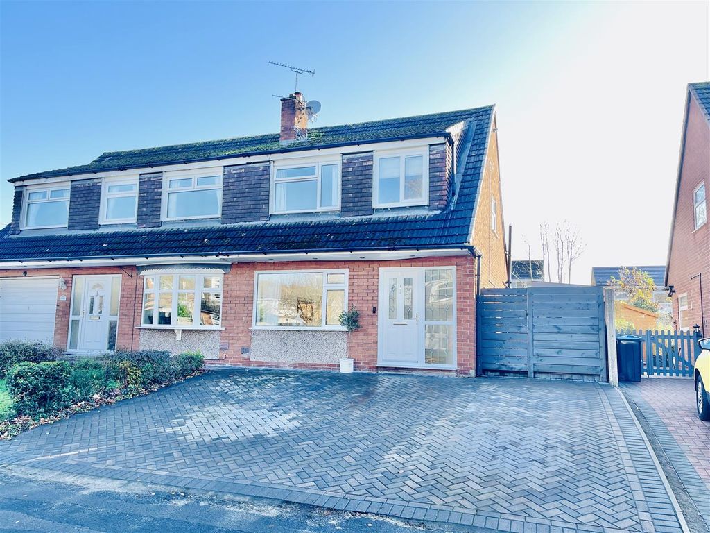 Property photo 1 of 17 Front Aspect