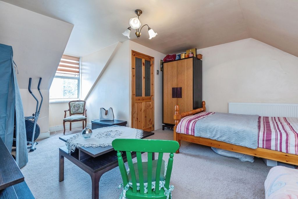 Property photo 2 of 34 Photo