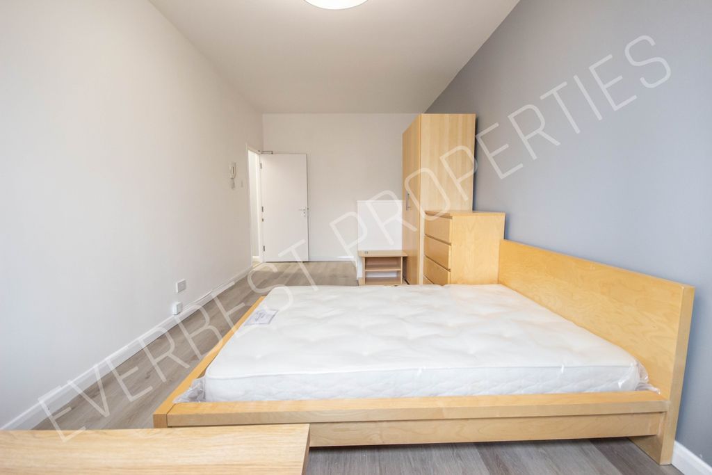 Property photo 3 of 14 19