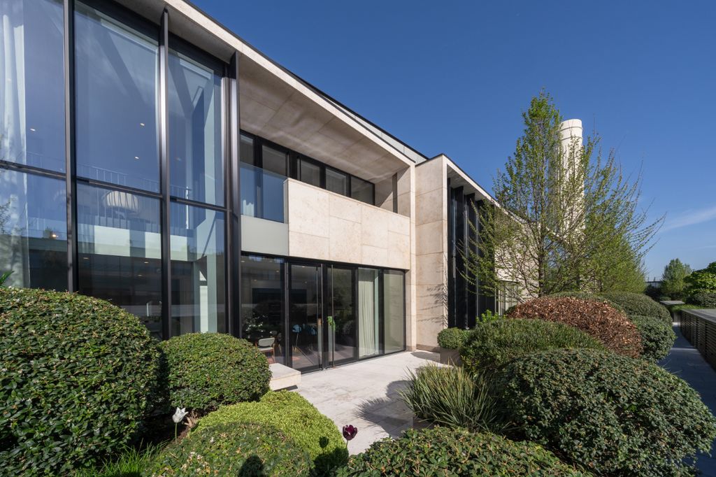 Property photo 1 of 13 Pmp01111.Jpg