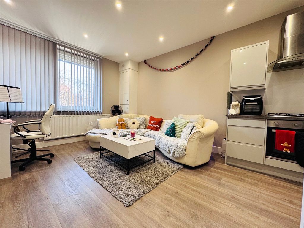 Property photo 2 of 6 Picture No. 06