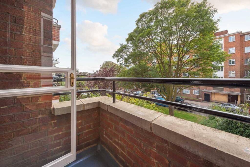 Property photo 3 of 6 Newtown Court