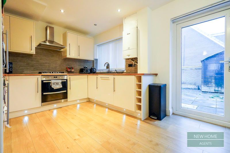 Property photo 2 of 15 Photo 9