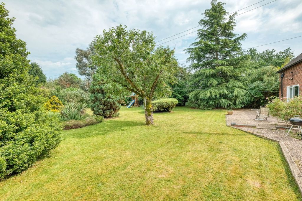 Property photo 2 of 30