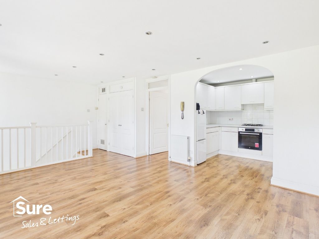 Property photo 3 of 15 1014716