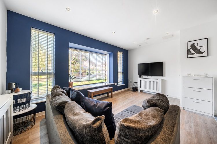 Property photo 3 of 21