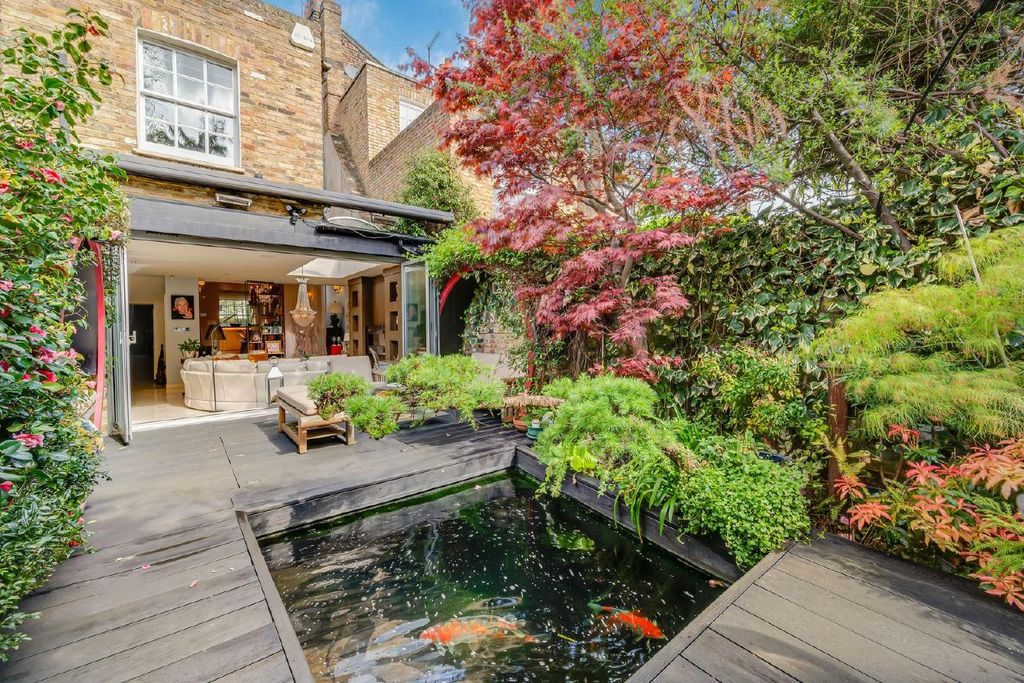 Property photo 3 of 16 Picture 3