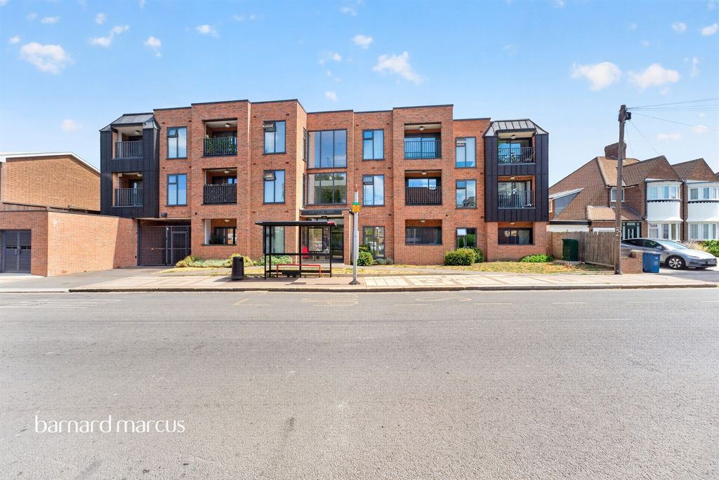 Property photo 1 of 19