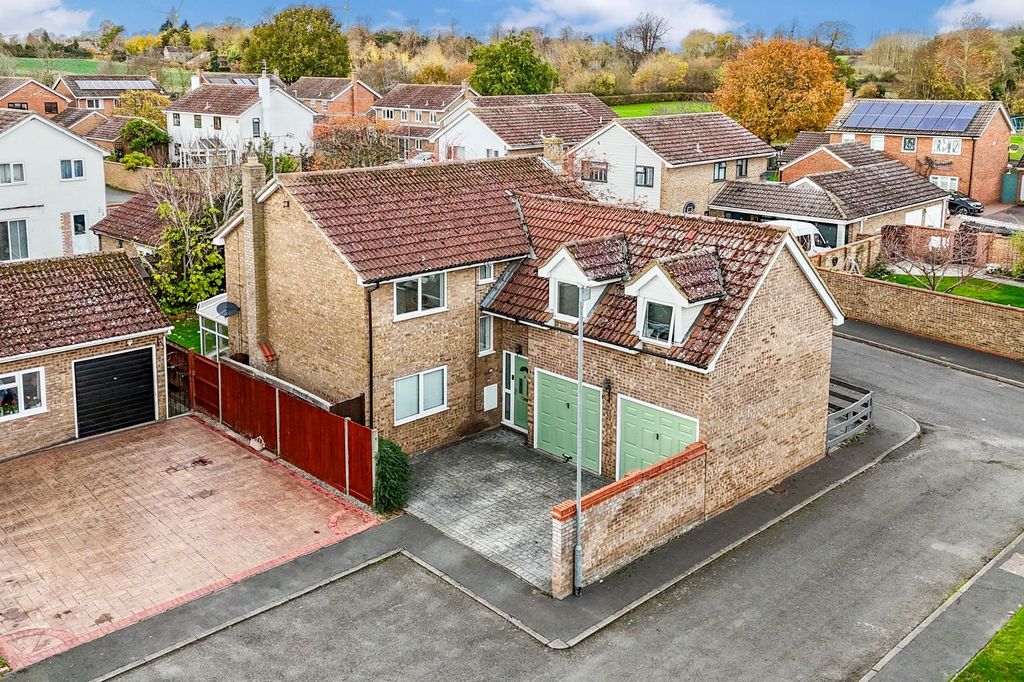 Property photo 1 of 19