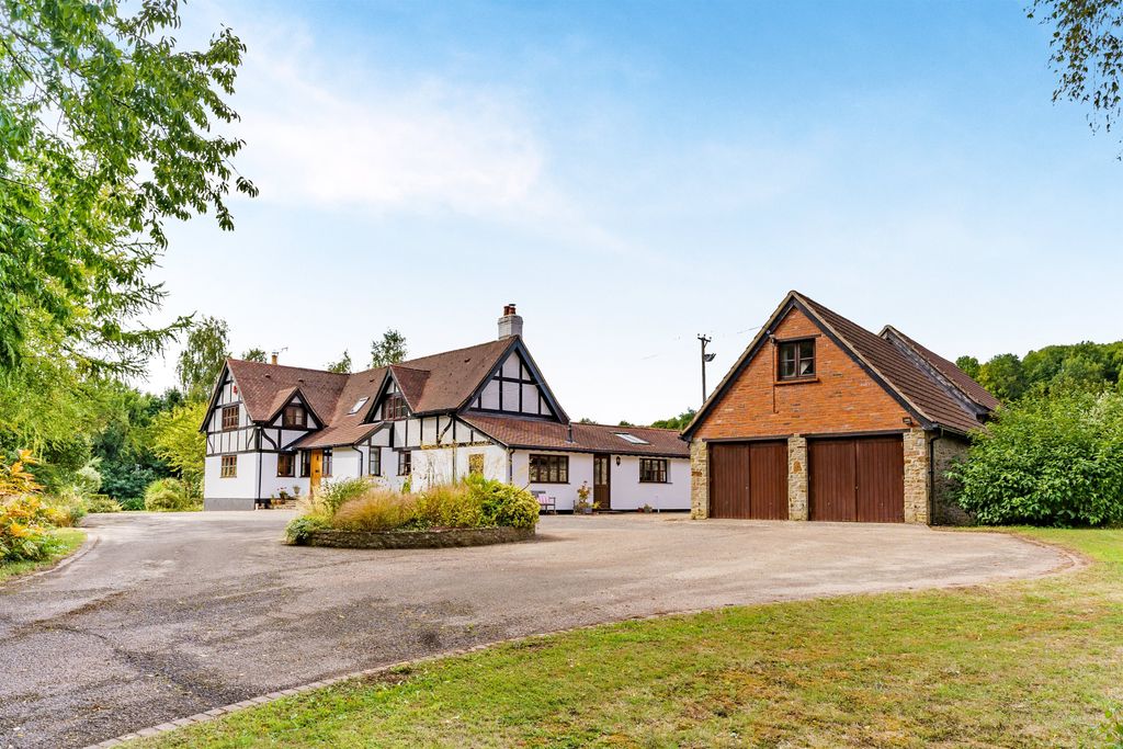 Property photo 1 of 31