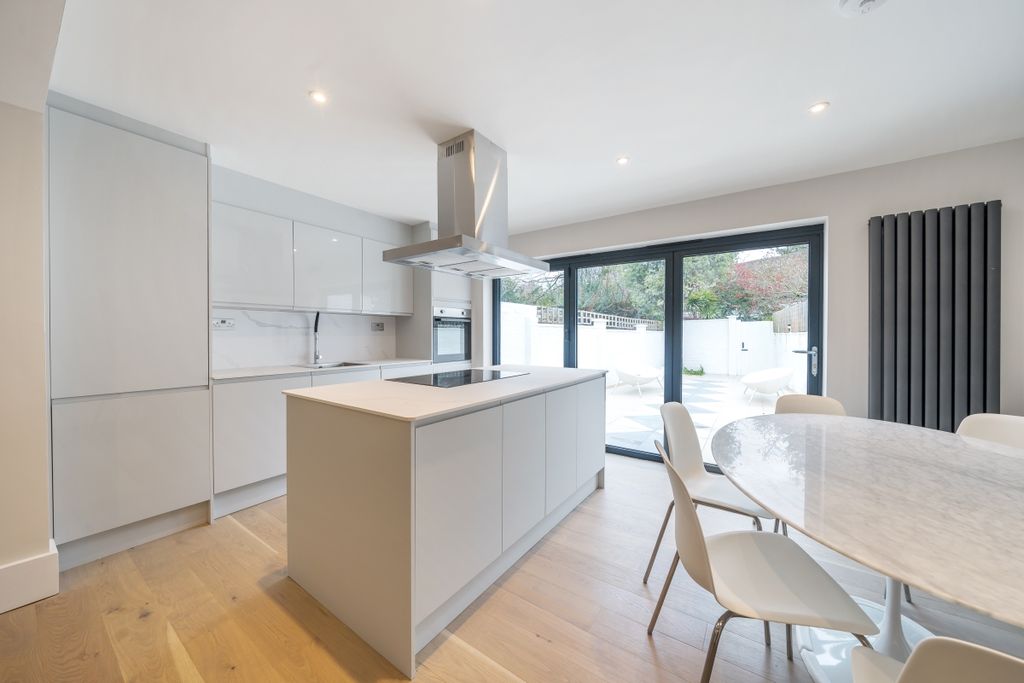 Property photo 1 of 15 951944 (5)