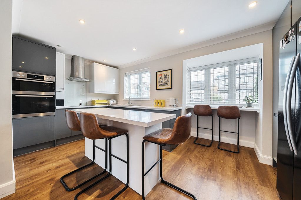 Property photo 2 of 17 Kitchen