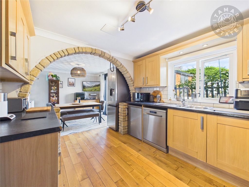Property photo 2 of 19 Kitchen/Dining Room