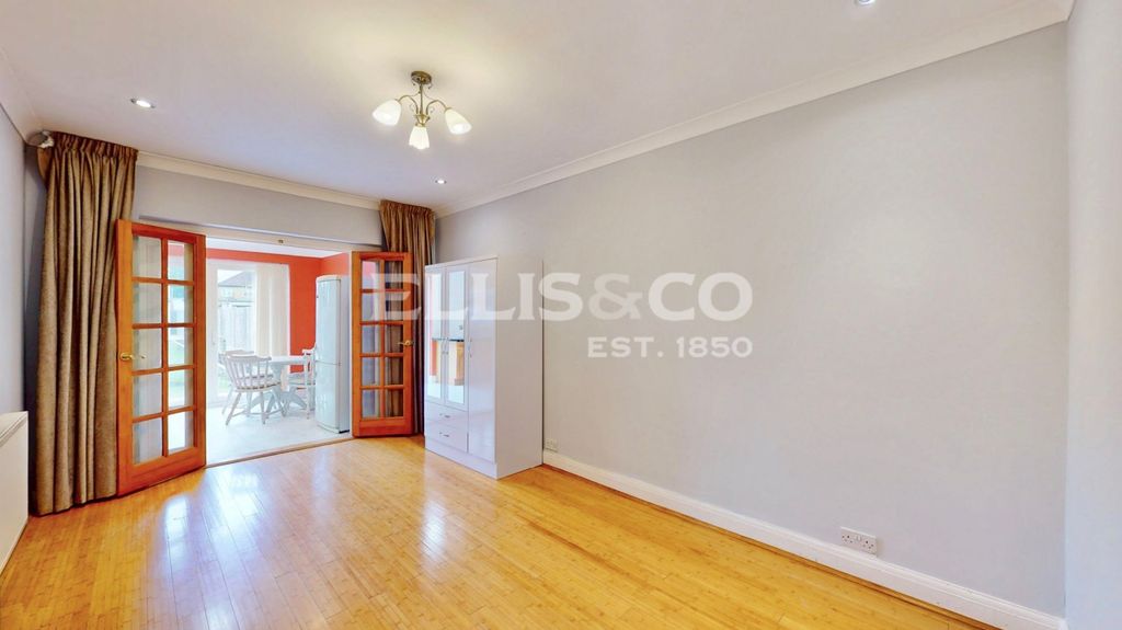 Property photo 3 of 27 Picture No. 54