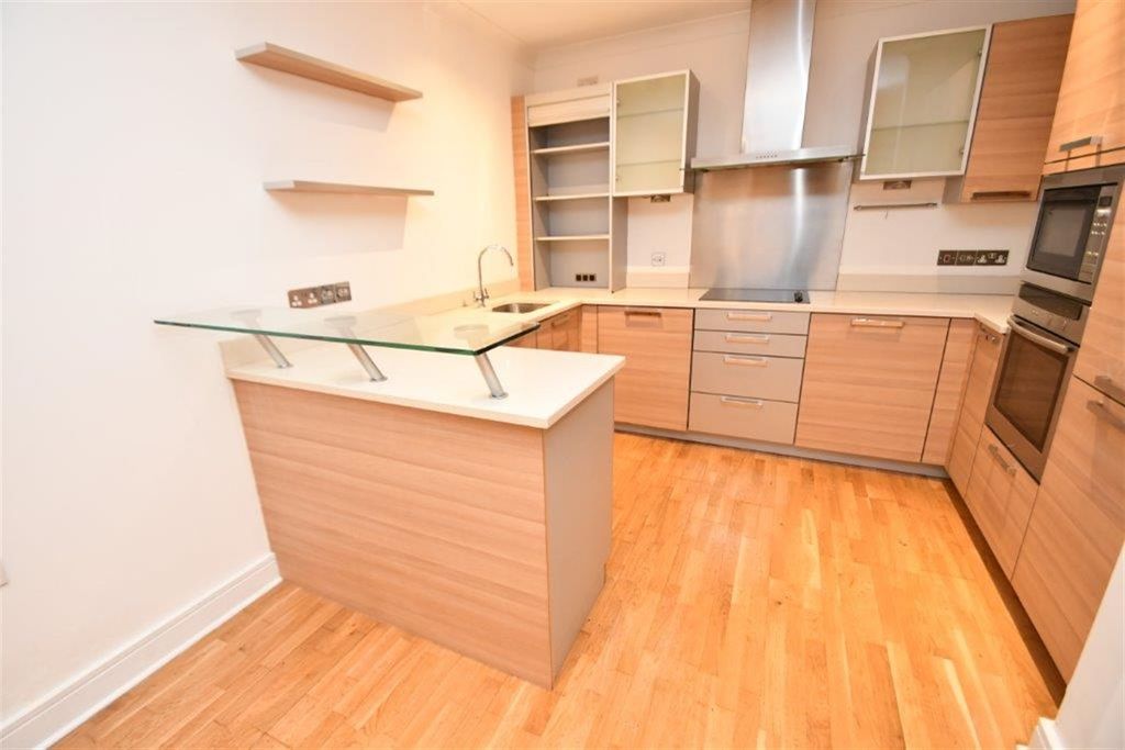 Property photo 2 of 6 Kitchen