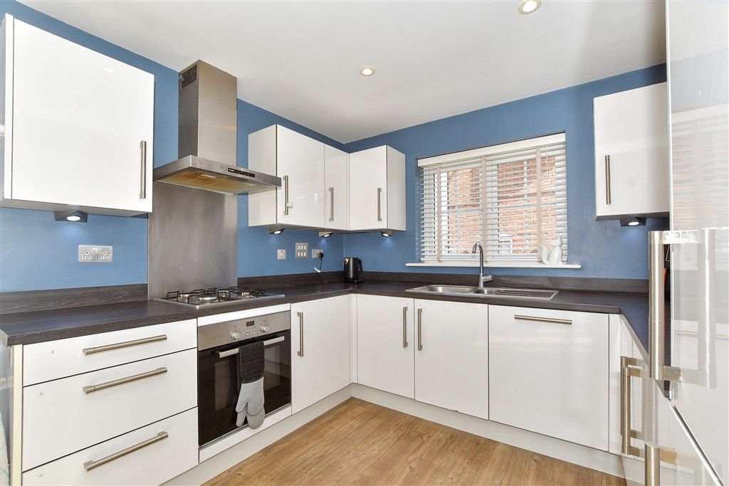 Property photo 2 of 17 Kitchen/ Dining Room