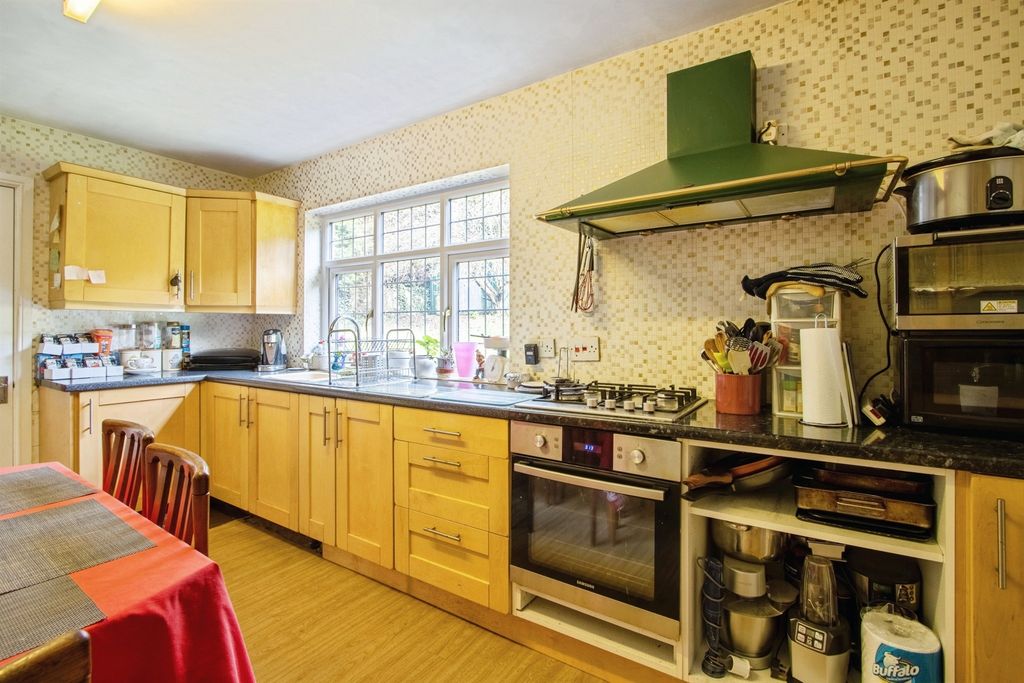 Property photo 3 of 17