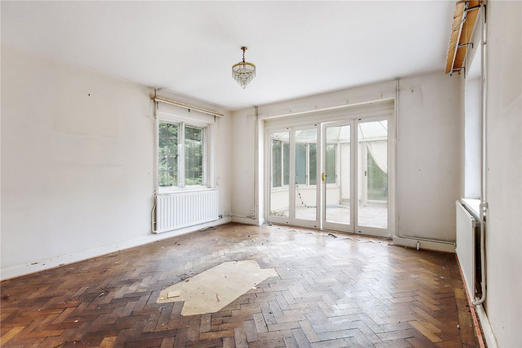 Property photo 3 of 17 Family/Dining Rm